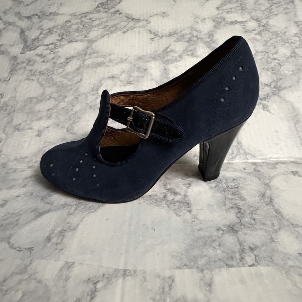 Re-Mix Vintage Footwear Cloche T-straps in Navy Suede/Black Patent, Size 6 - Picture 9 of 16